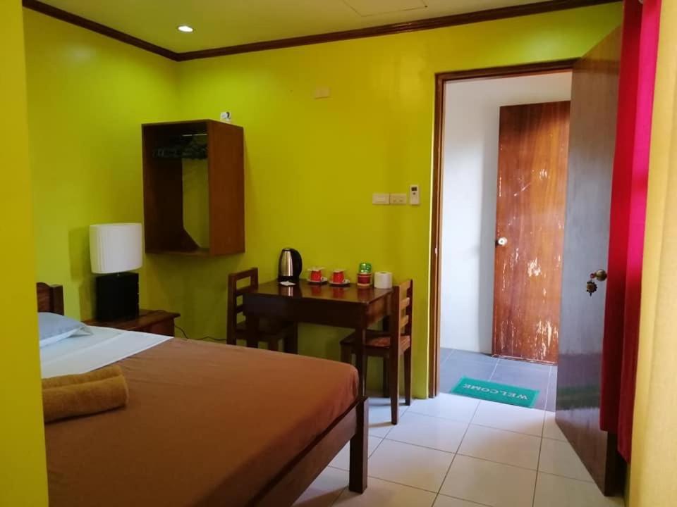 West Atlantic Inn Concepcion  Kültér fotó